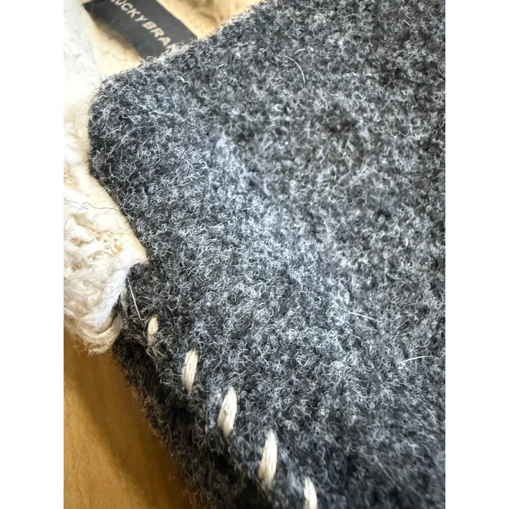 Lucky brand youth size 4 slippers